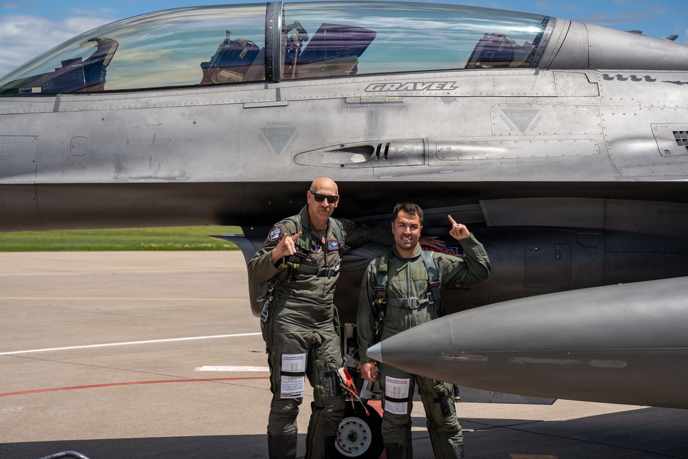 114th Fighter Wing hosts professional sprint car driver David Gravel for civic leader orientation flight