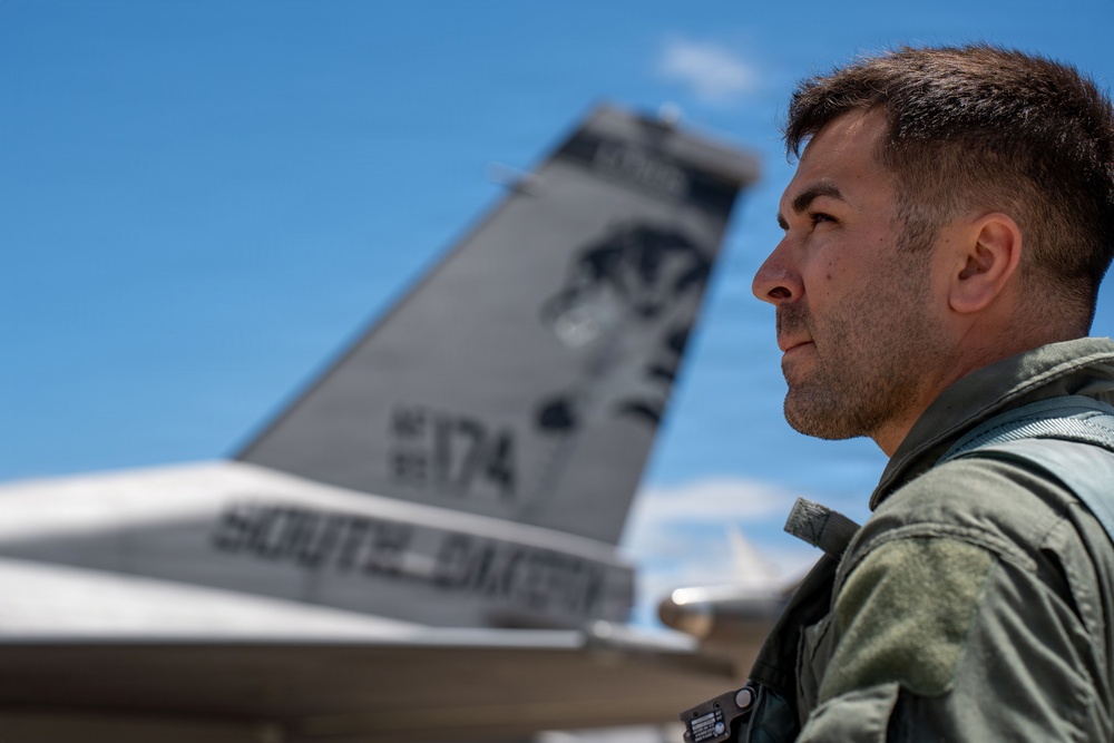 114th Fighter Wing hosts professional sprint car driver David Gravel for civic leader orientation flight