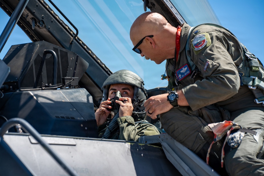 114th Fighter Wing hosts professional sprint car driver David Gravel for civic leader orientation flight