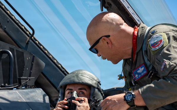 114th Fighter Wing hosts professional sprint car driver David Gravel for civic leader orientation flight