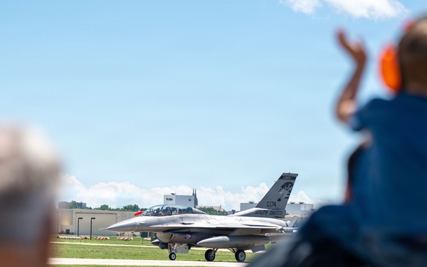 114th Fighter Wing hosts professional sprint car driver David Gravel for civic leader orientation flight