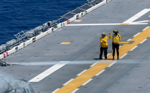 Kearsarge Conducts Flight Operations