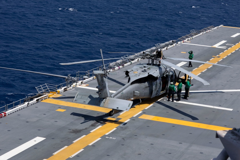 Kearsarge Conducts Flight Operations