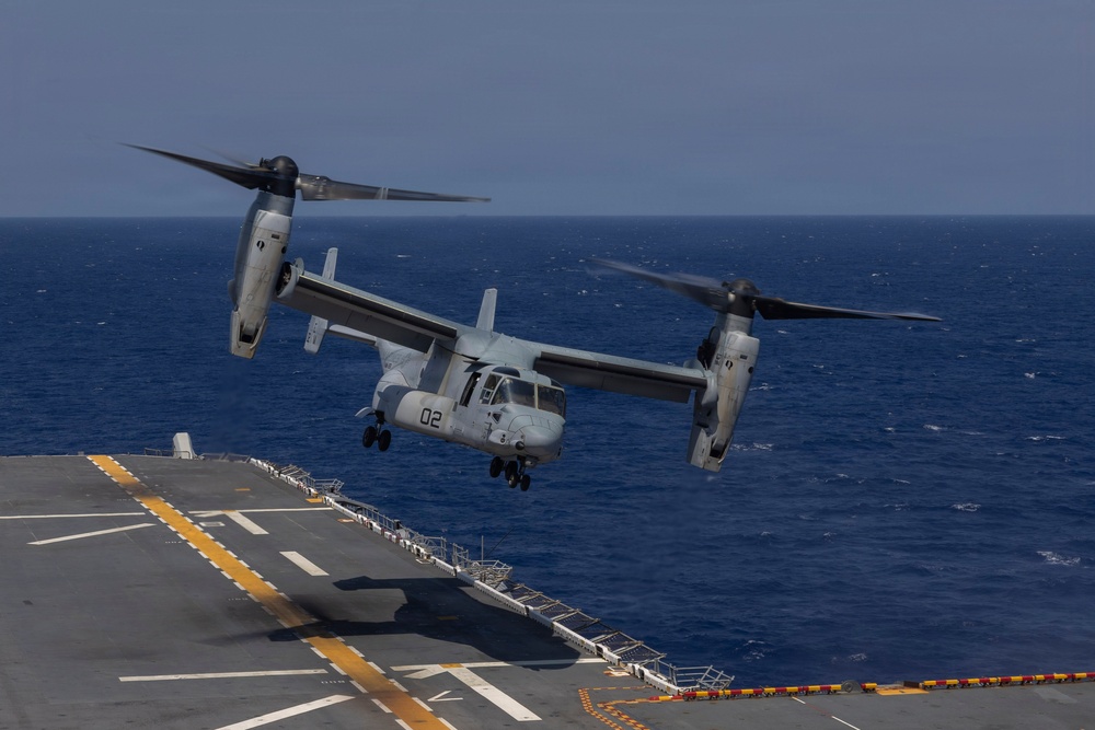 Kearsarge Conducts Flight Operations