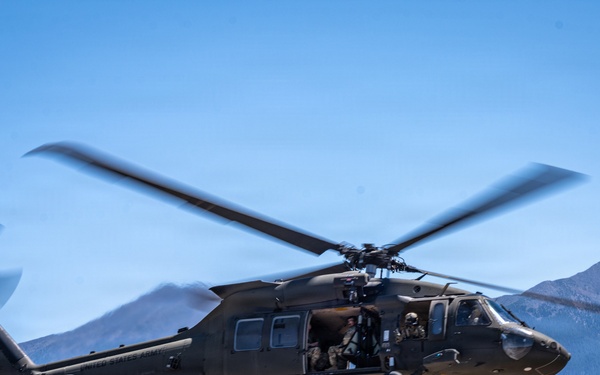 198th RSG Conducts Vertical Lift Exercise