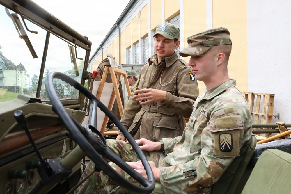 Historical Reenactor Educates Soldiers During Army Heritage Celebration