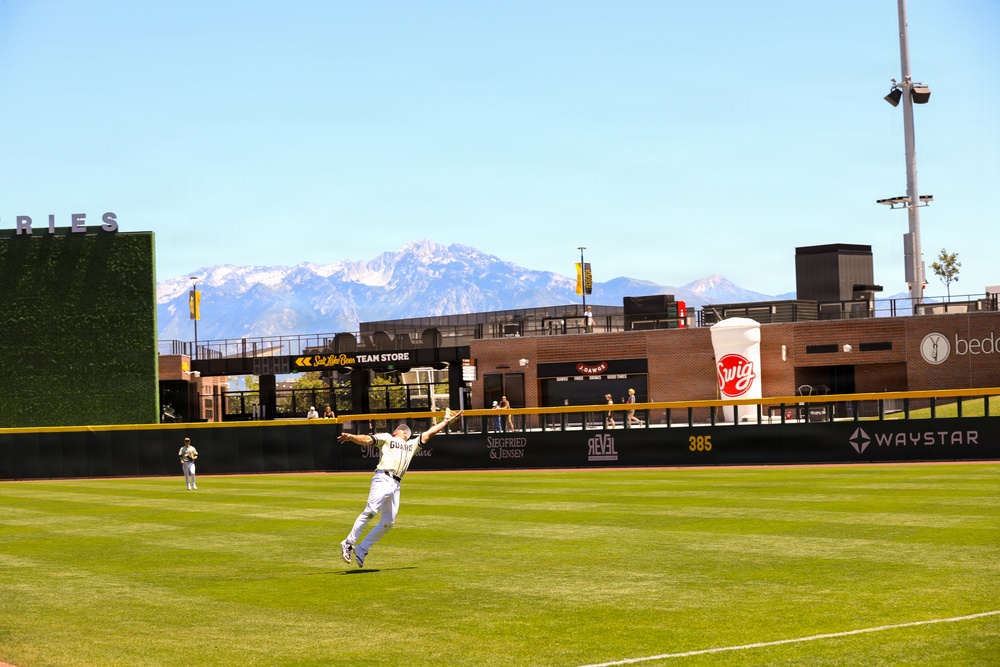 Salt Lake Bees outfielder makes leaping catch at Smith's Ballpark during Pacific Coast League game
