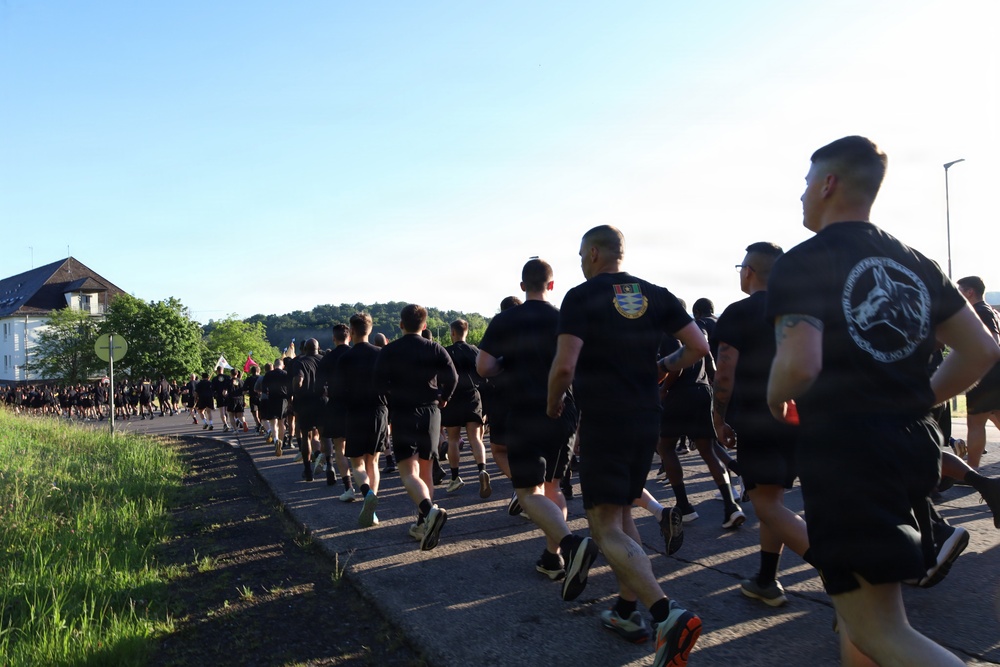 Baumholder Soldiers Push Through Three‑Mile Heritage Run