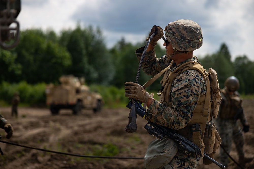 U.S. Marines conduct vehicle recovery drills in Baltic Sea