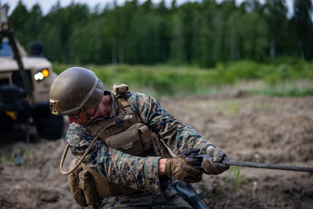 U.S. Marines conduct vehicle recovery drills in Baltic Sea