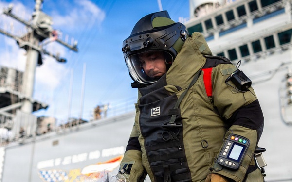 11th MEU Marines Conduct Downed sUAS Response Training Aboard USS Boxer