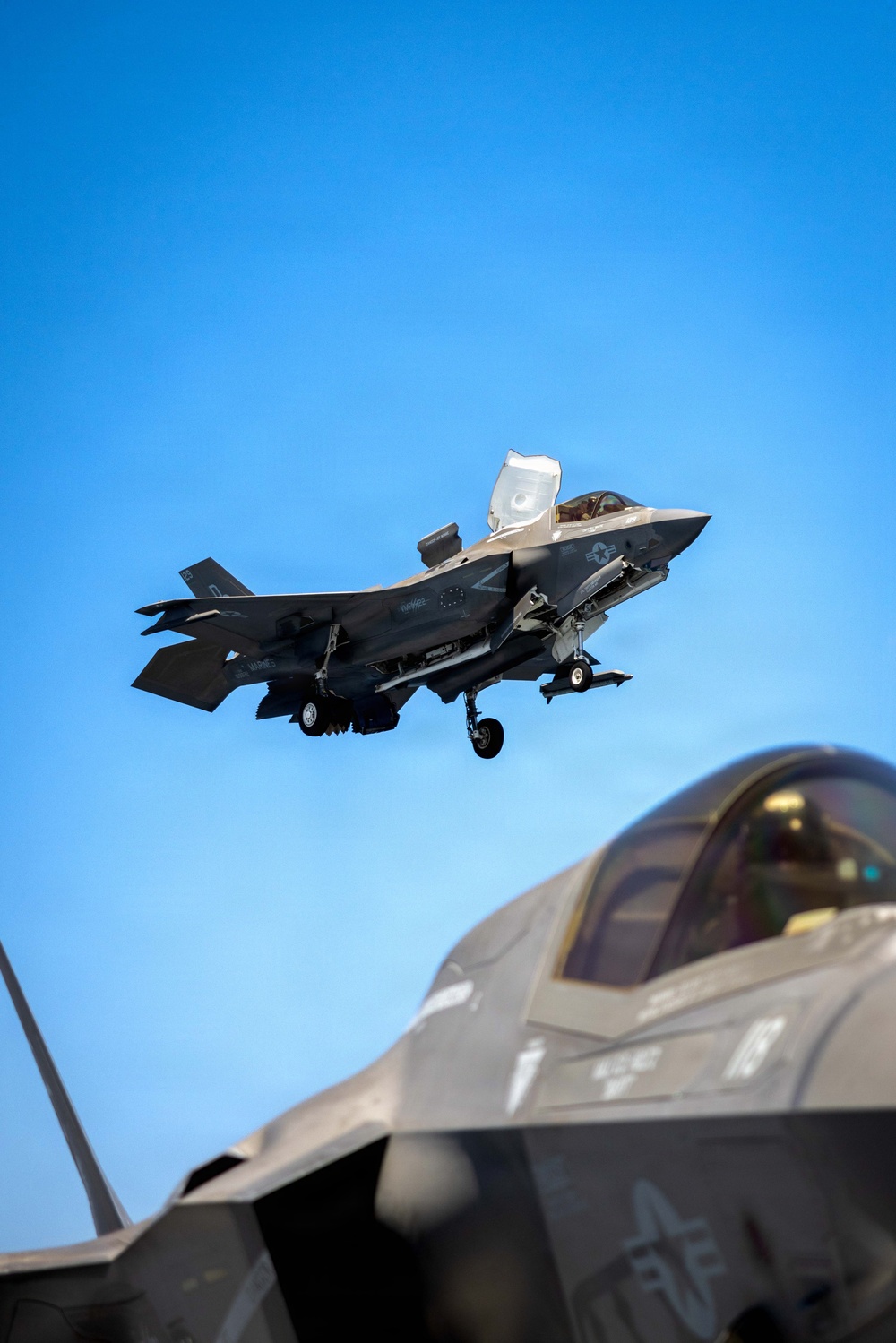 11th MEU Marines, Sailors Conduct Flight Operations Aboard USS Boxer