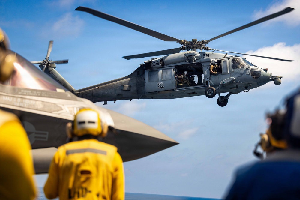 11th MEU Marines, Sailors Conduct Flight Operations Aboard USS Boxer