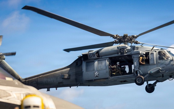 11th MEU Marines, Sailors Conduct Flight Operations Aboard USS Boxer