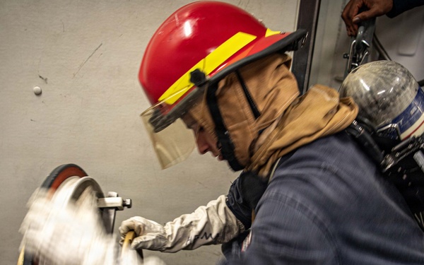 USS Gridley Conducts Damage Control Training