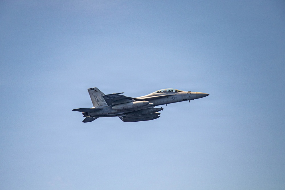 USS Gridley Conducts Flight Operations