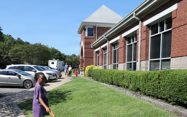 Army Reserve Soldiers Lend a Hand at Birmingham Humane Society