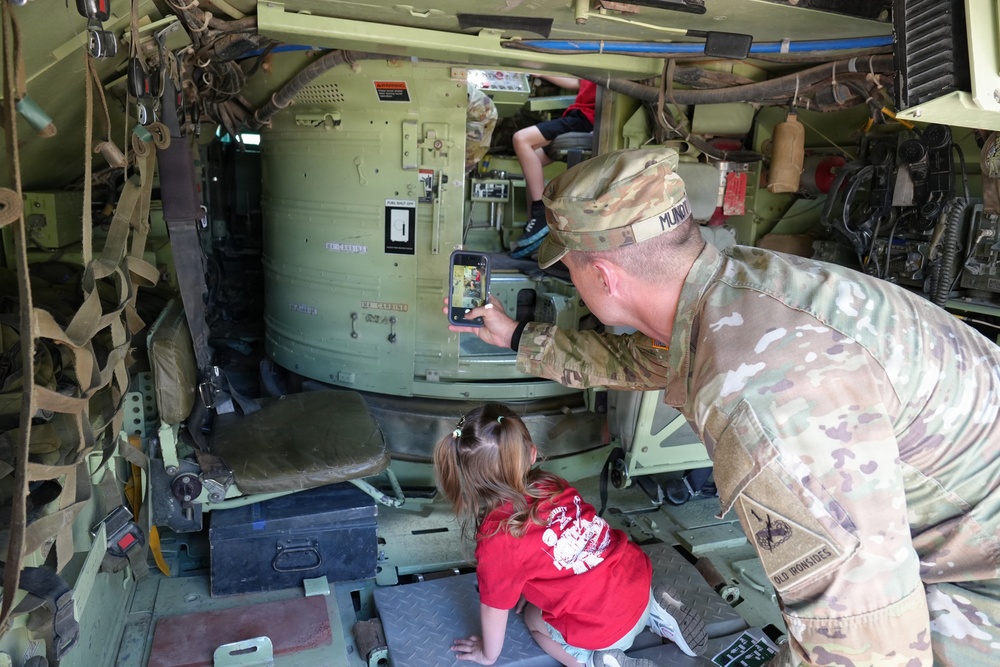 Junior 'Redlegs' explore armor at Fort Bliss
