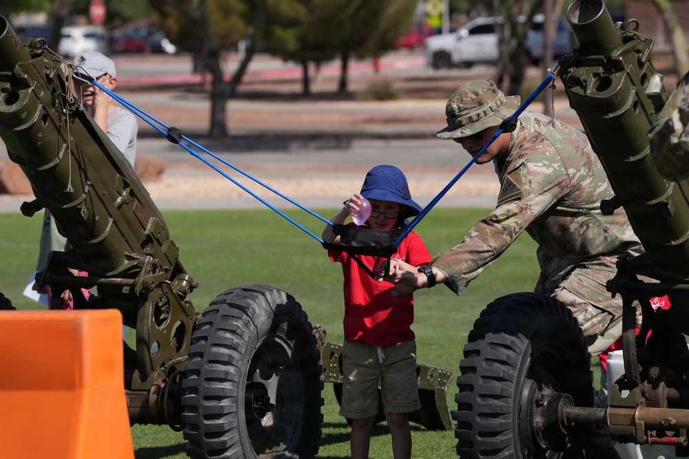 Artillery in training: Water balloons fly at DIVARTY Junior Redleg Day