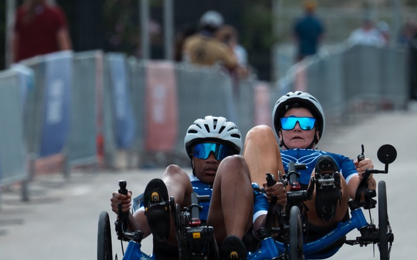 Air Force Warrior Games athletes compete in cycling