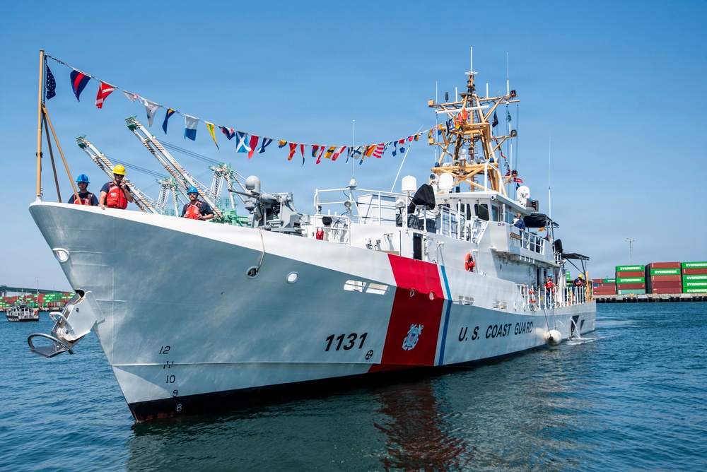 Coast Guard Participates in LA Fleet Week 2026