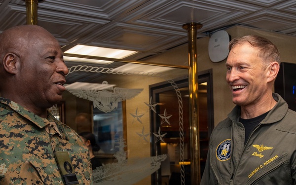 Bahamas Government and Military leaders Visit USS Nimitz