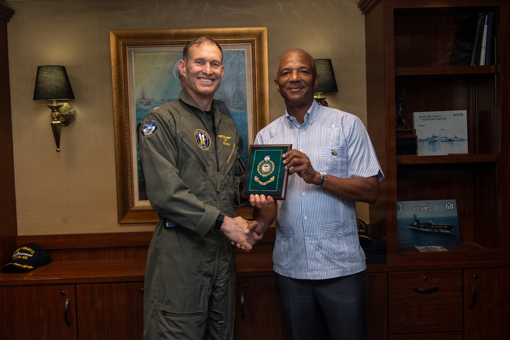 Bahamas Government and Military leaders Visit USS Nimitz