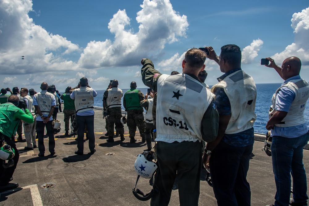 Bahamas Government and Military leaders Visit USS Nimitz