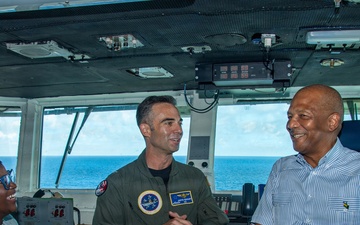 Bahamas Government and Military leaders Visit USS Nimitz