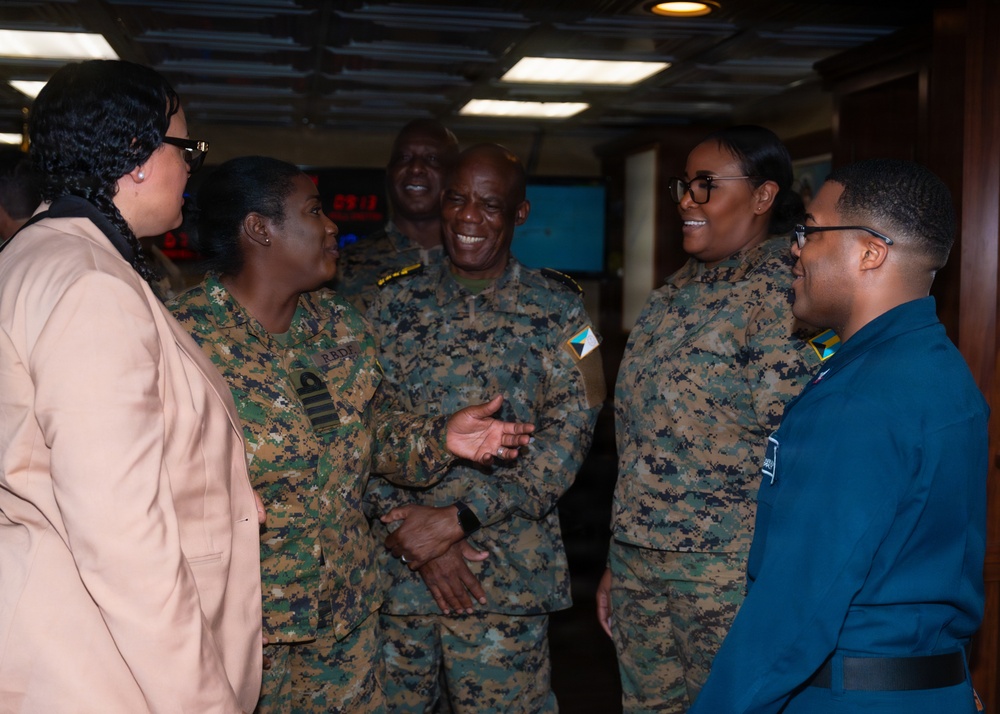 Bahamas Government and Military leaders Visit USS Nimitz