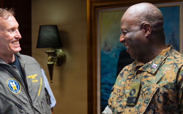 Bahamas Government and Military leaders Visit USS Nimitz