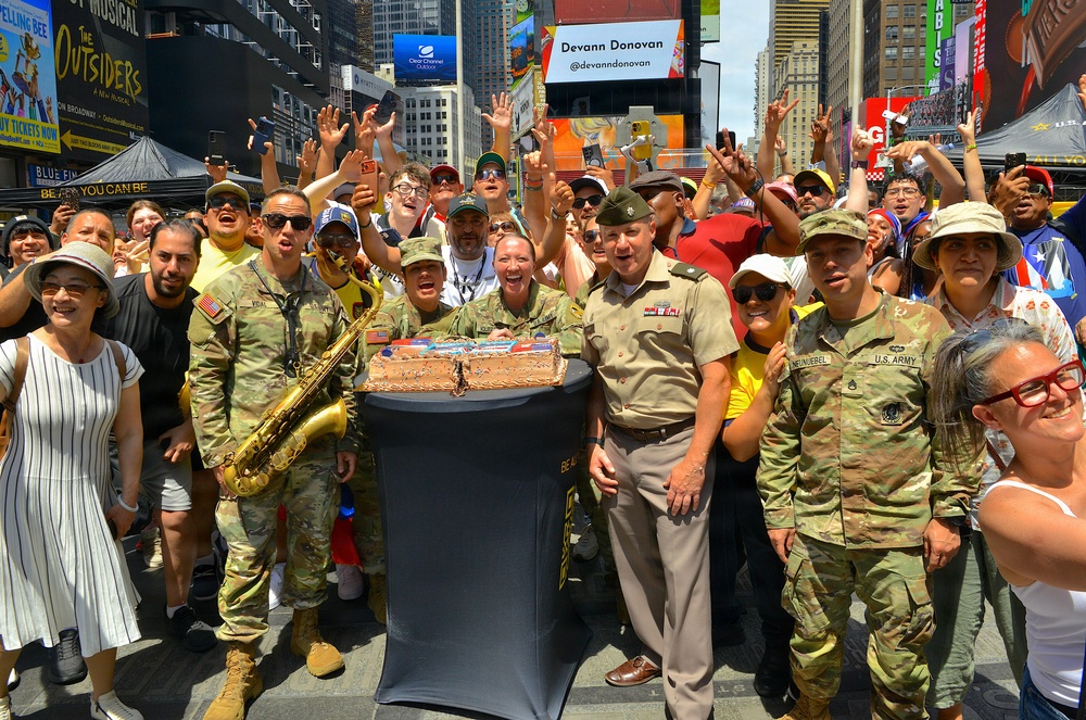 Army Celebrates 251st Birthday in Times Square