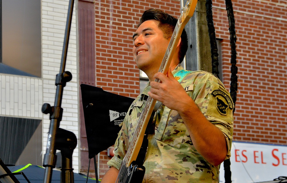 Soldiers Connect with Community in East Harlem