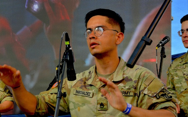Soldiers Connect with Community in East Harlem