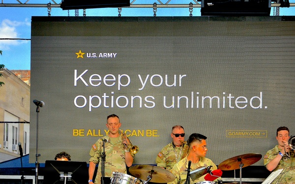 Soldiers Connect with Community in East Harlem