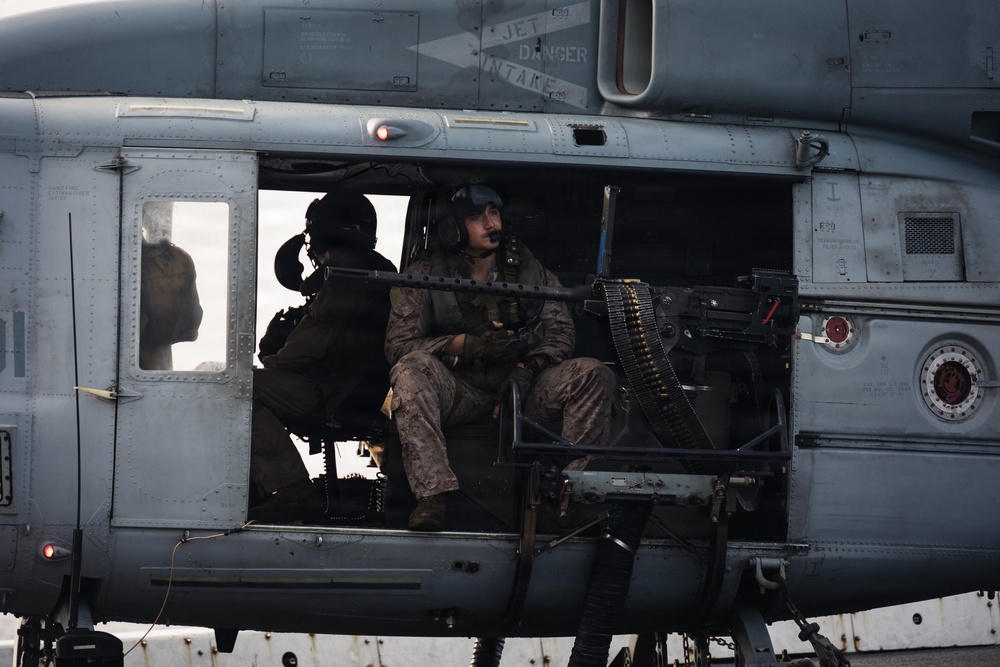 31st MEU | USS New Orleans flight operations