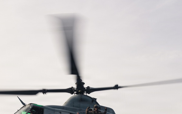31st MEU | USS New Orleans flight operations