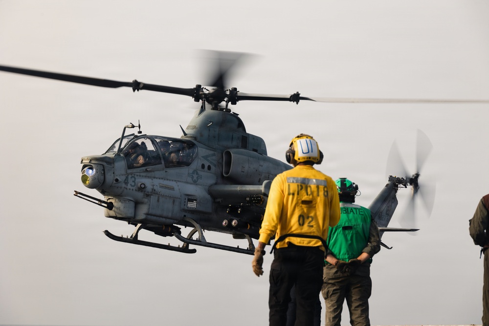 31st MEU | USS New Orleans flight operations