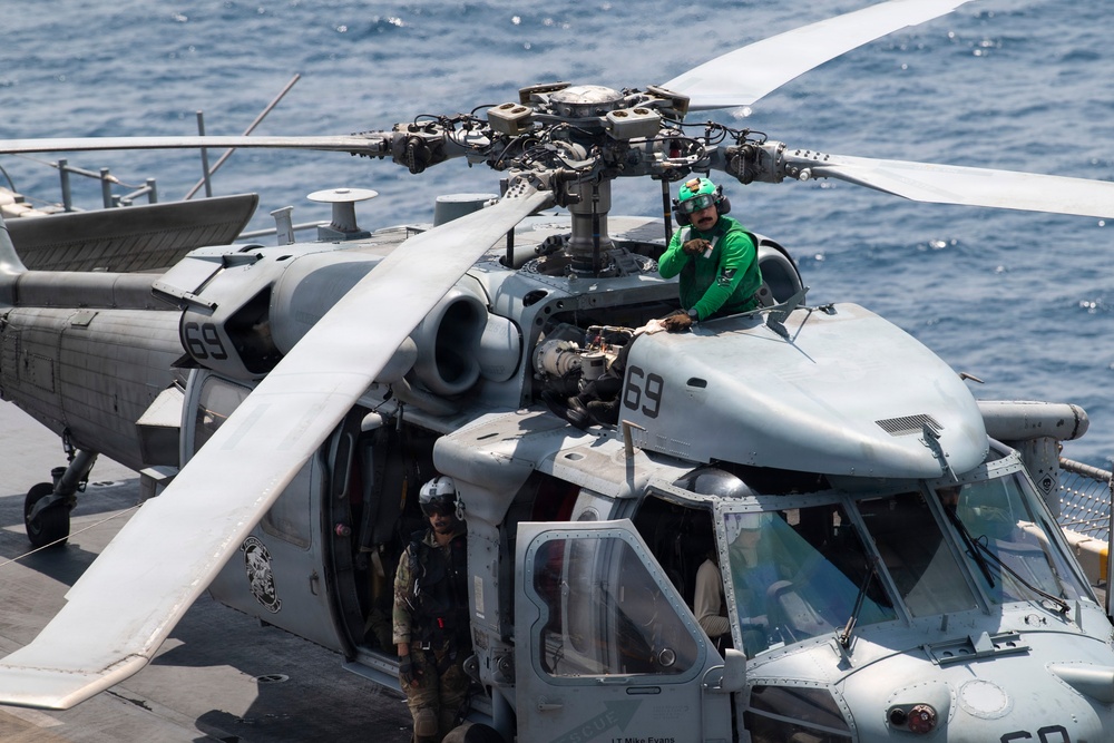 Boxer Sailors, 11th MEU Marines Conduct Flight Operations