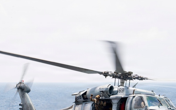 Boxer Sailors, 11th MEU Marines Conduct Flight Operations