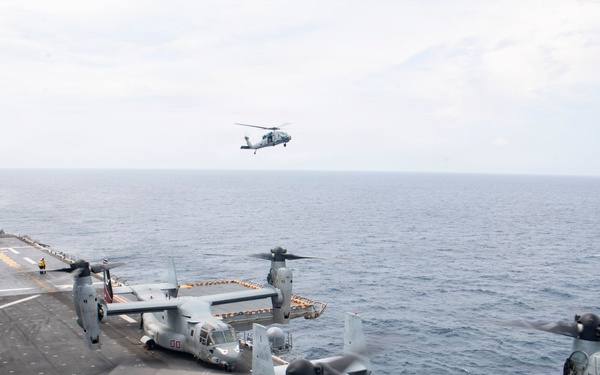 Boxer Sailors, 11th MEU Marines Conduct Flight Operations