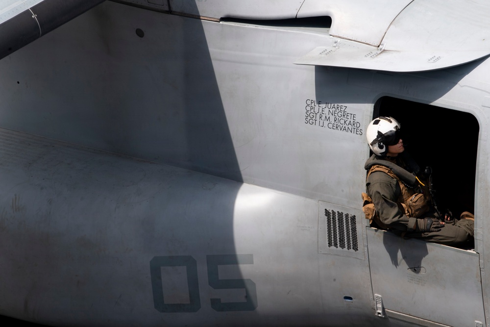 Boxer Sailors, 11th MEU Marines Conduct Flight Operations