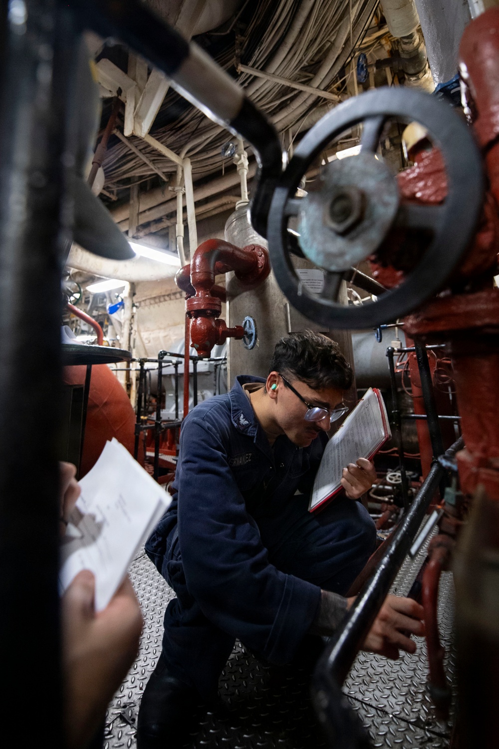 USS Boxer Sailors Conduct Engineering Training Drills