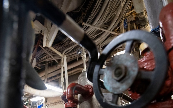 USS Boxer Sailors Conduct Engineering Training Drills