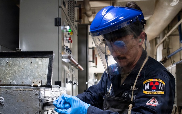 USS Boxer Sailors Conduct Engineering Training Drills