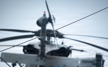BOXARG Marines and Sailors Conduct Weapons Familiarization, FOD Walkdown