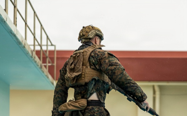 Marines Conduct VBSS Water Competency Screener