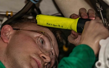 Squadron Sailors Conduct Maintenance