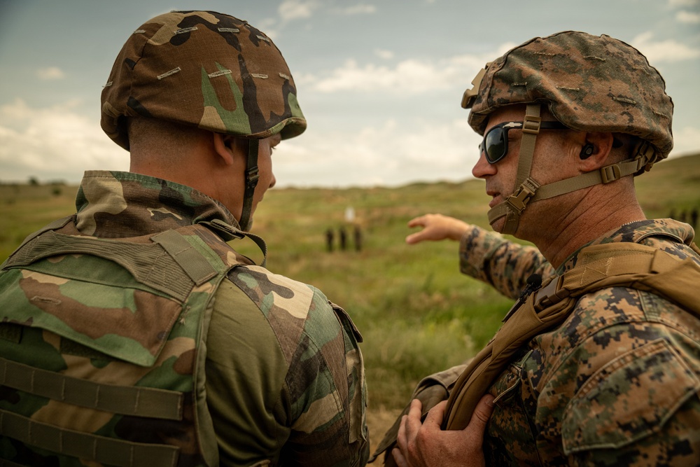 4th Assault Amphibian Battalion commanding officer observes Moldovan infantry range during Sea Breeze 26 in Romania