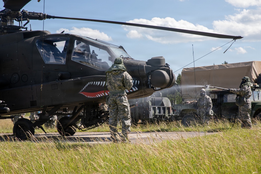 Gunslinger: 12 Combat Aviation Brigade Decontaminates AH-64 Apache